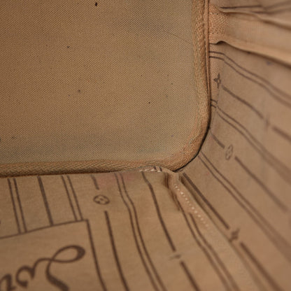 Louis Vuitton Monogram Neverfull MM 12 of 21