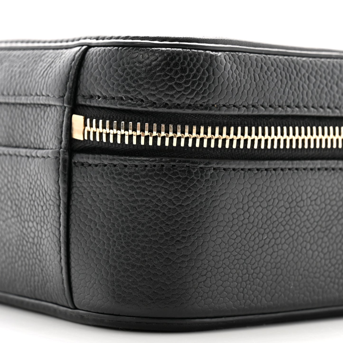 Caviar Quilted Medium CC Filigree Vanity Case Black