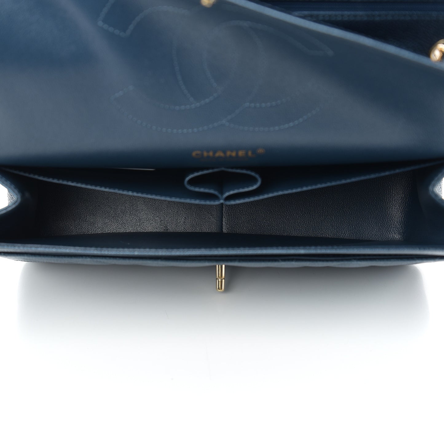 Iridescent Caviar Quilted Jumbo Double Flap Dark Blue