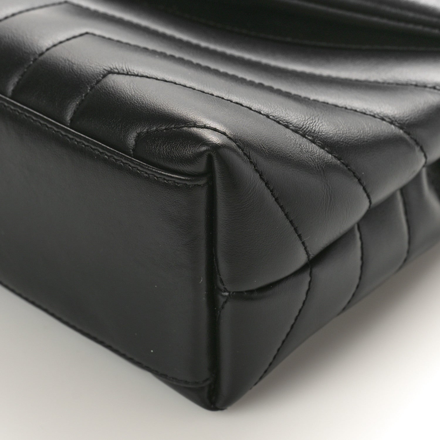 Saint Laurent Calfskin Y Quilted Monogram Monochrome Small Loulou Chain Satchel Black 8 of 8