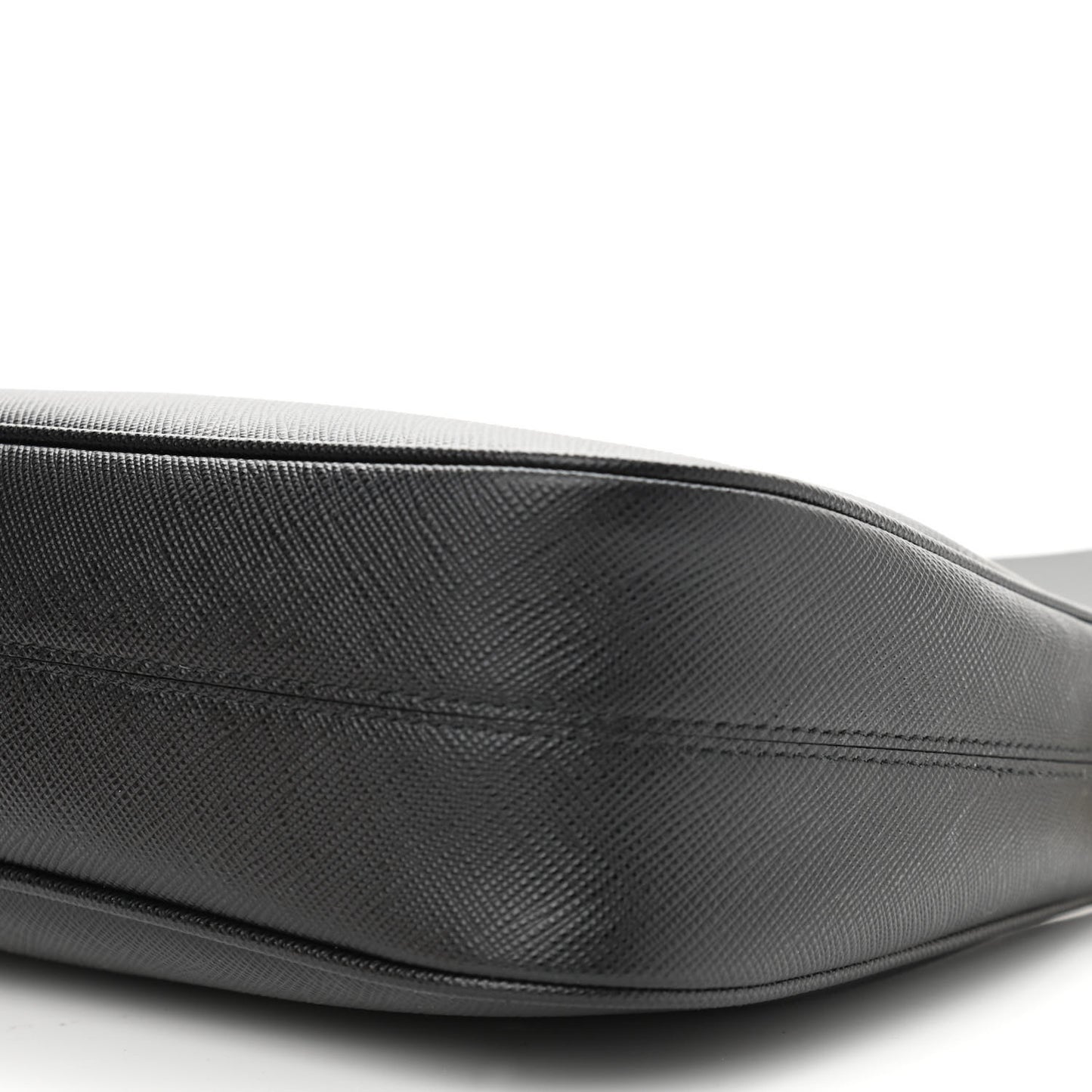 Saffiano Lux Re-Edition 2005 Shoulder Bag Black