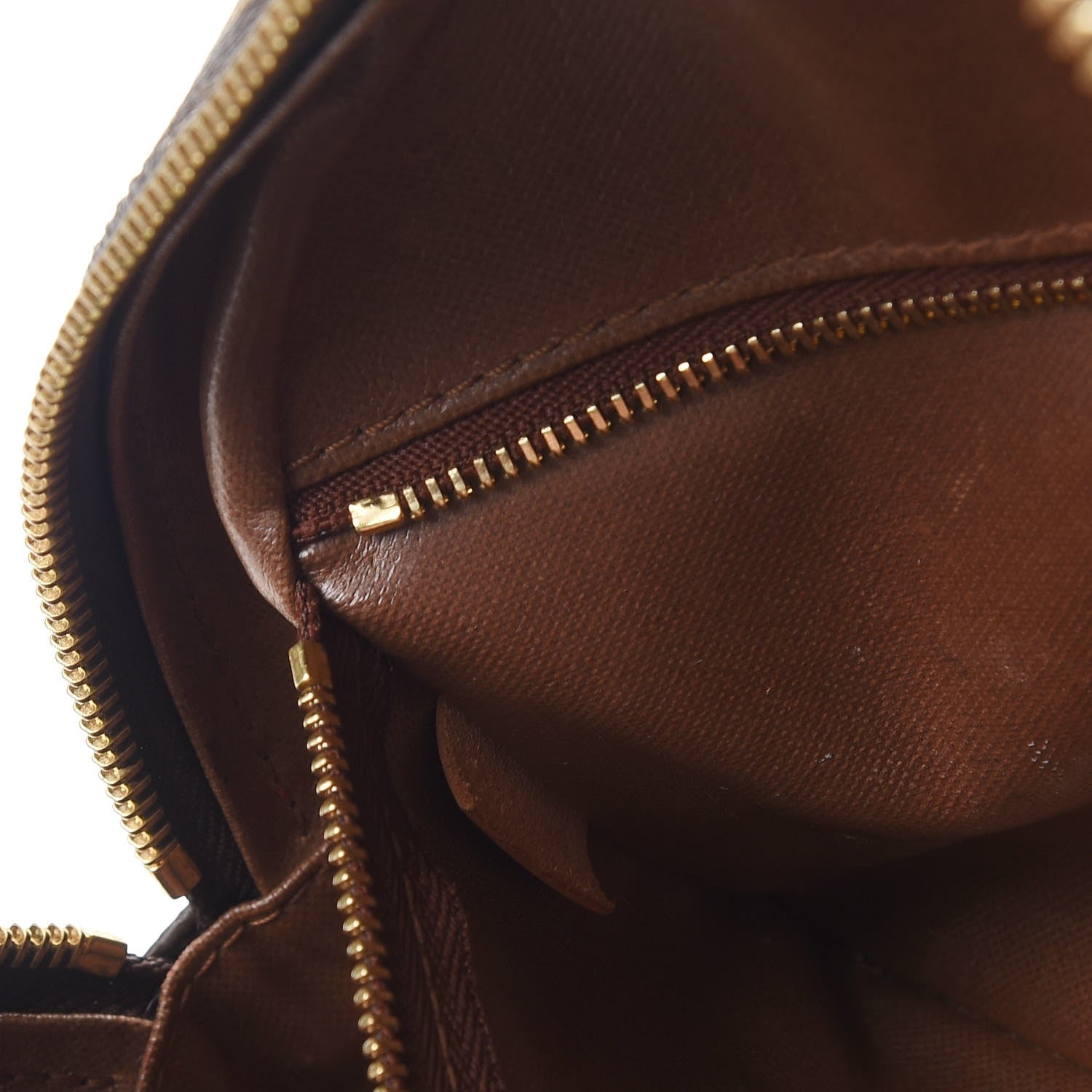Louis Vuitton Monogram Toiletry Bag 25 7 of 16