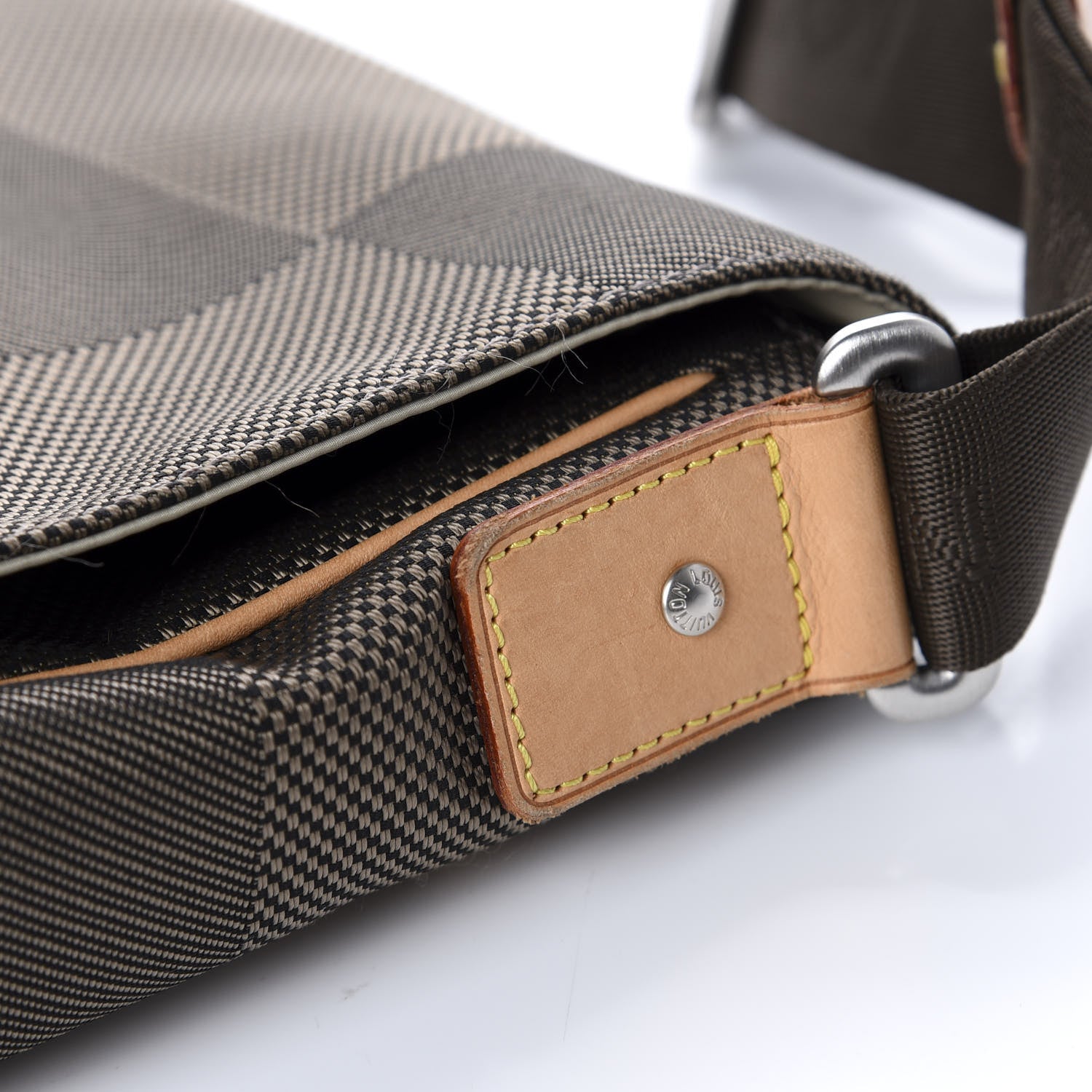 Louis Vuitton Damier Geant Messenger Bag Terre 14 of 16