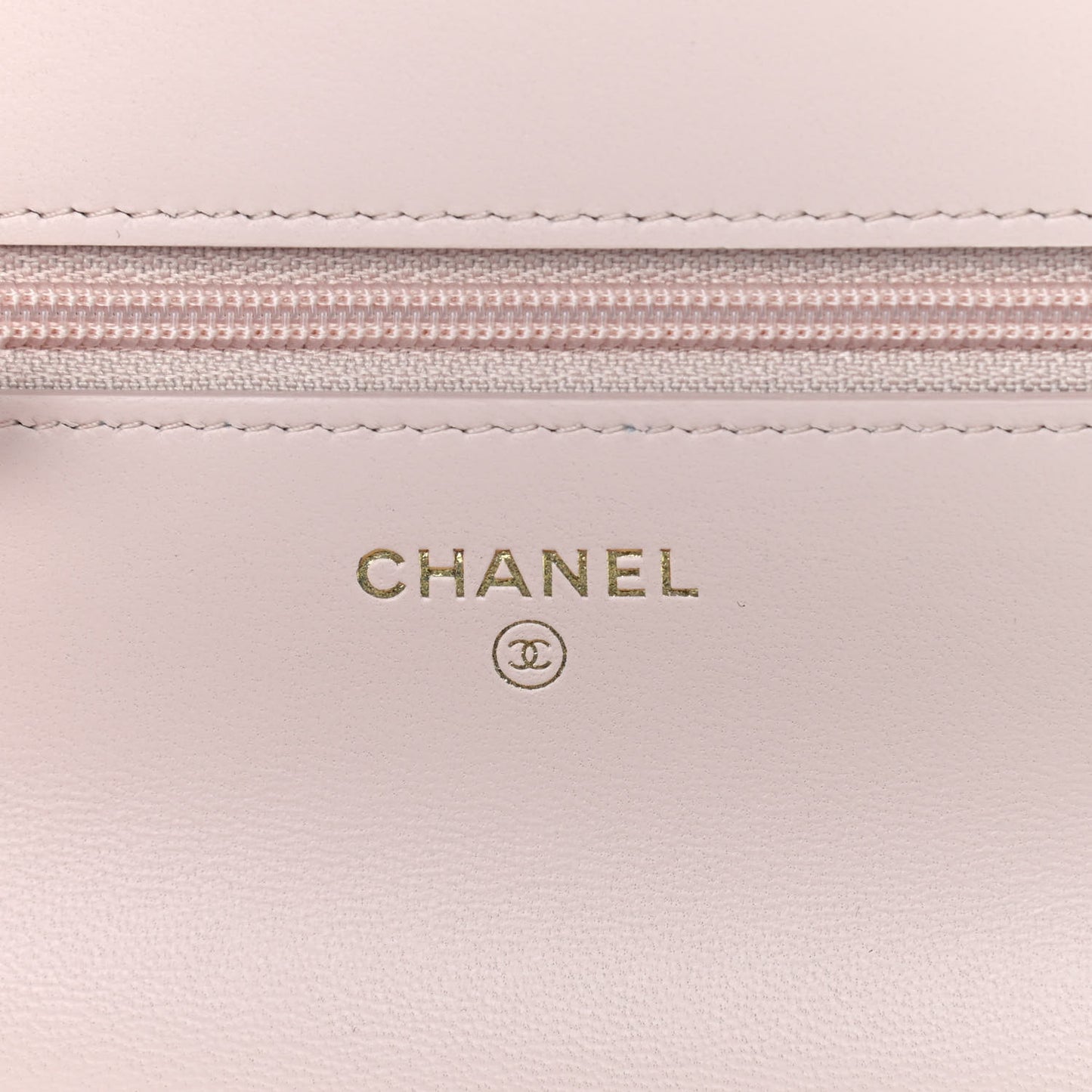 Lambskin Plexi Quilted Wallet On Chain WOC Light Beige