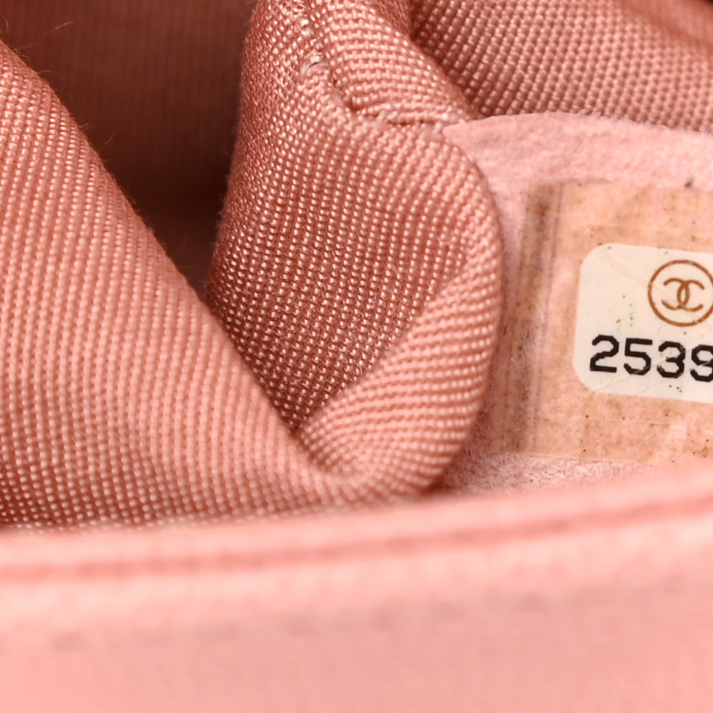 Caviar Quilted Medium Boy Flap Pink
