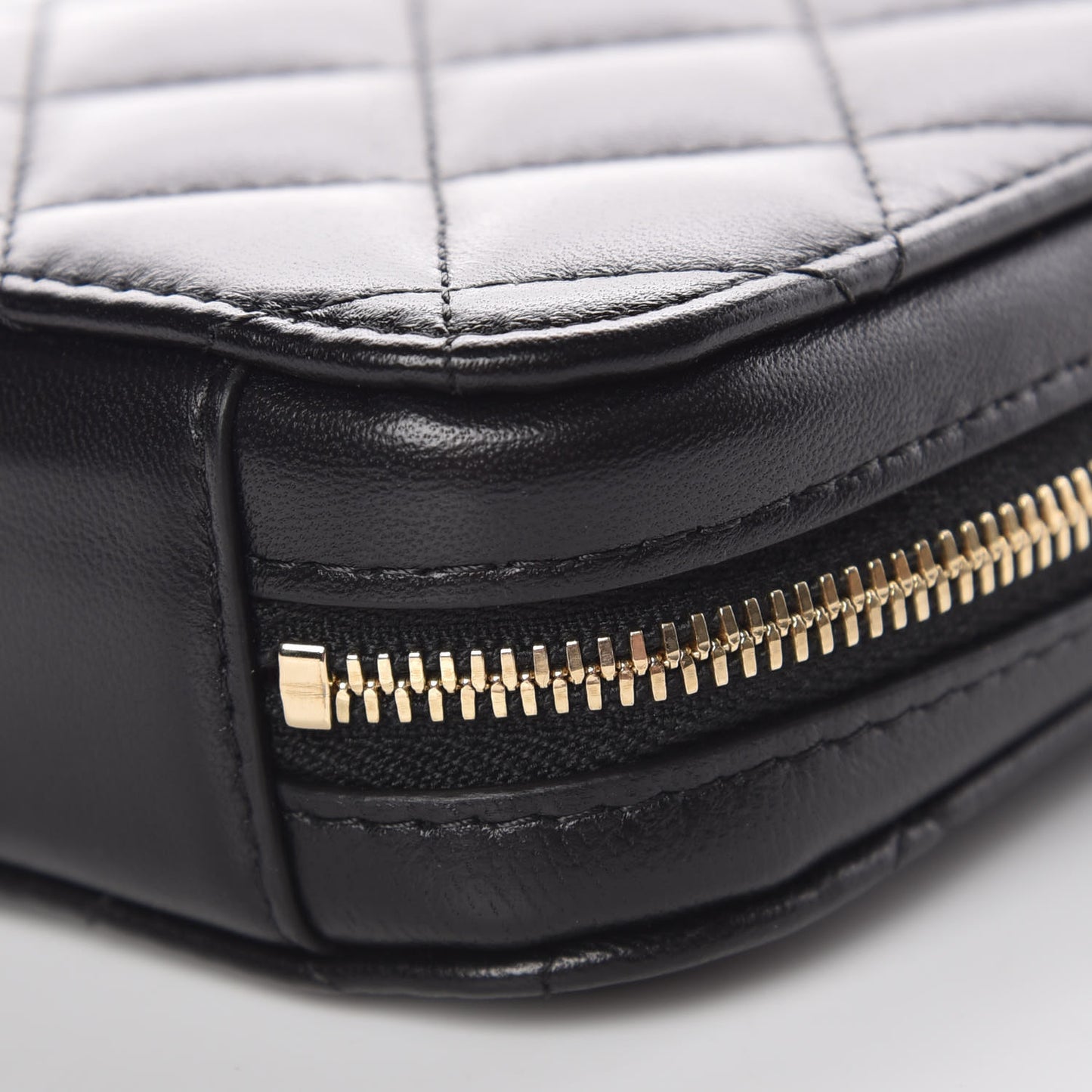 Lambskin Quilted Zip Phone Case Black