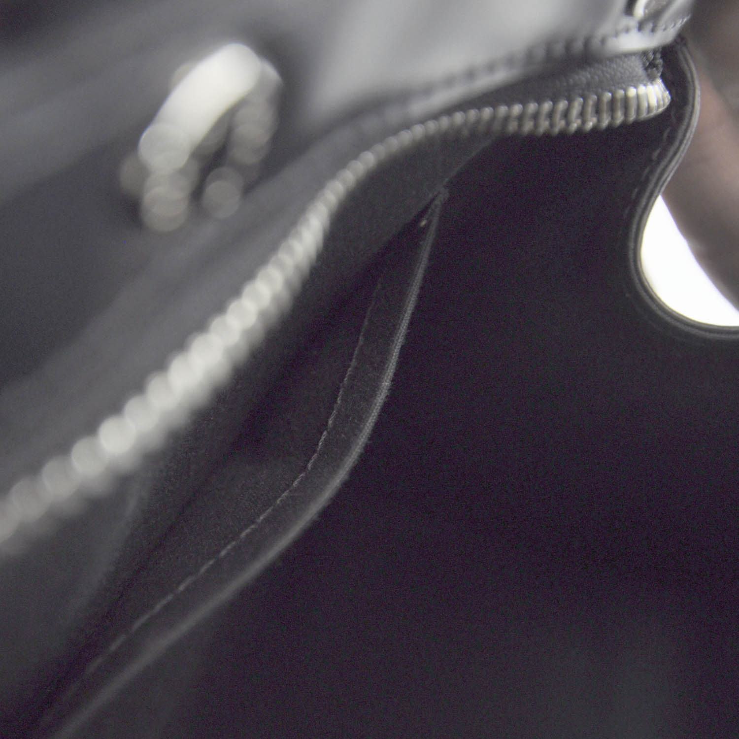 Louis Vuitton Epi Brea GM Black 9 of 9