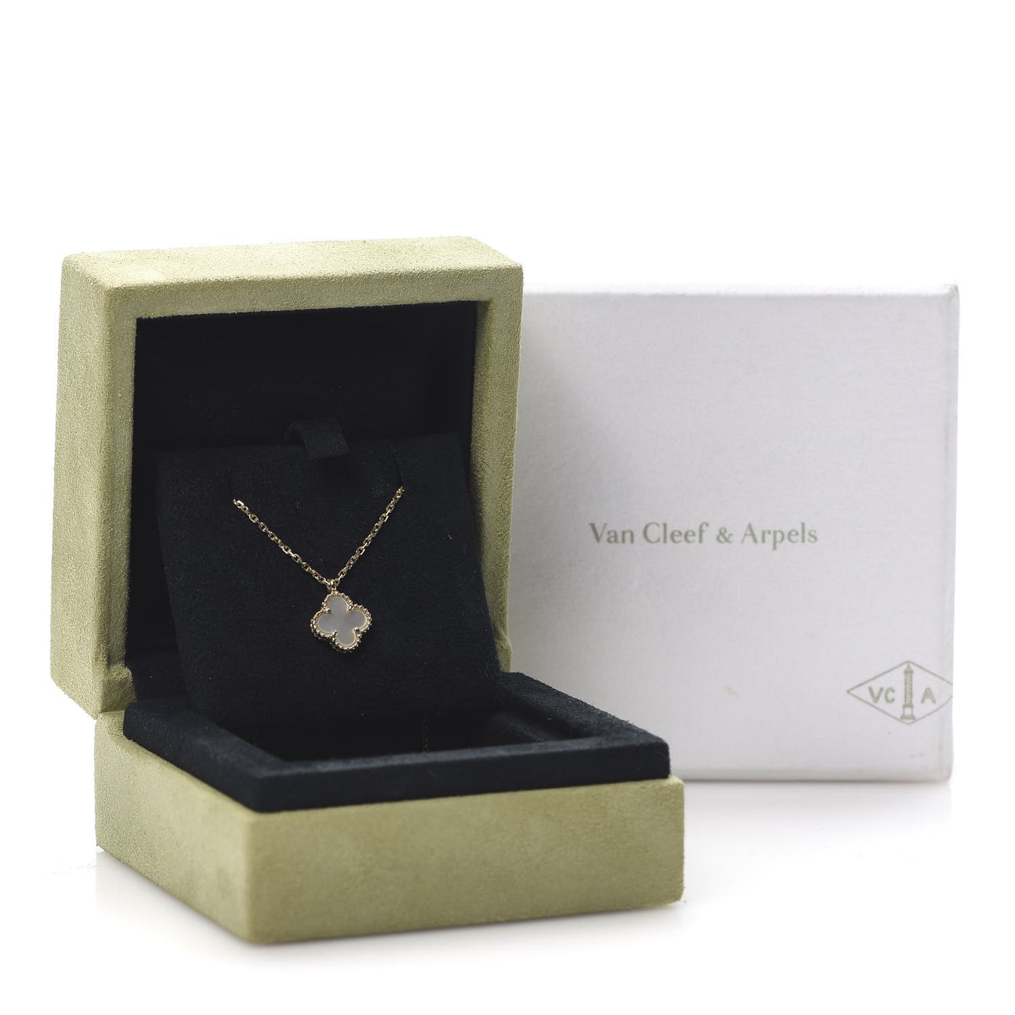 18K Yellow Gold Mother of Pearl Sweet Alhambra Pendant Necklace