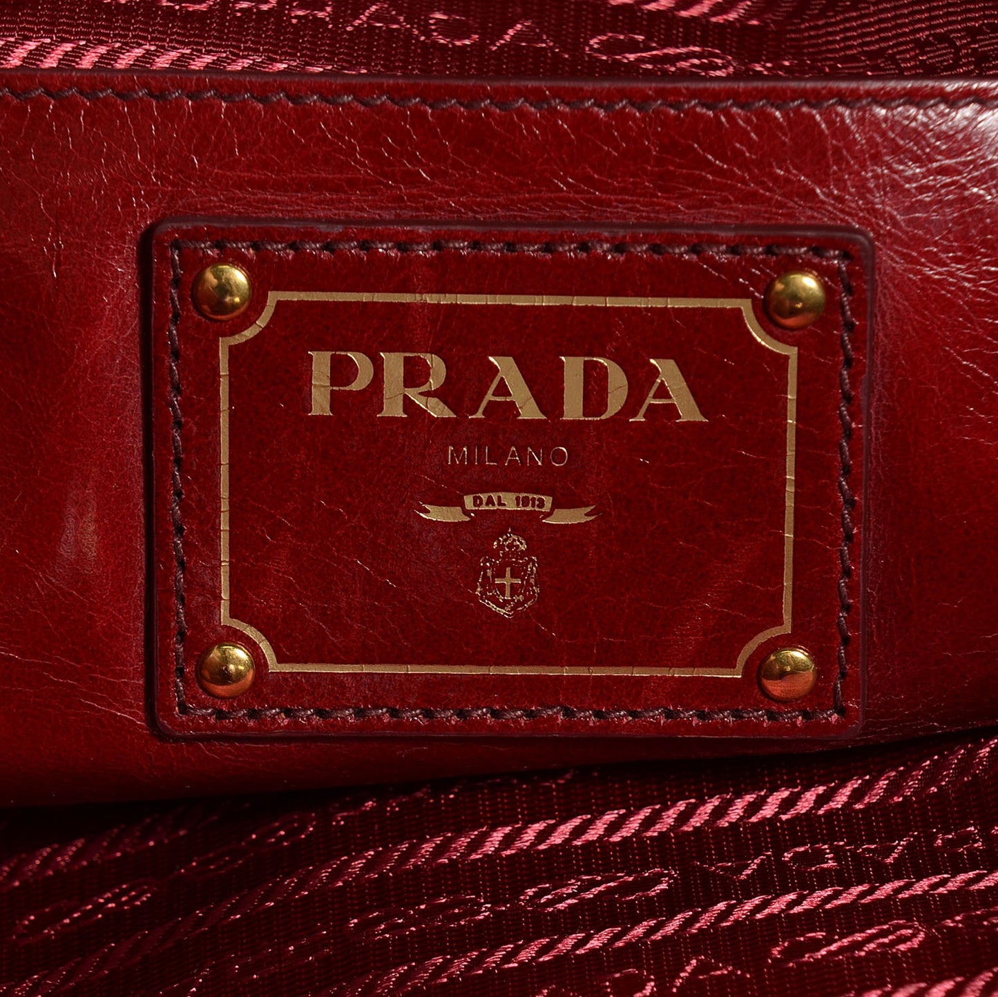 Vitello Shine Tote Rubino