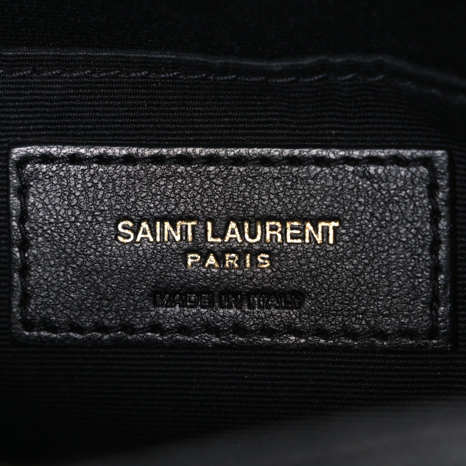 Saint Laurent Grain De Poudre Matelasse Chevron Quilted Round Vinyle Camera Bag Black 6 of 11