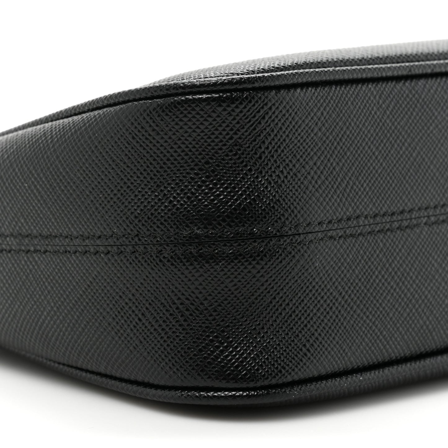 Saffiano Lux Re-Edition 2005 Shoulder Bag Black