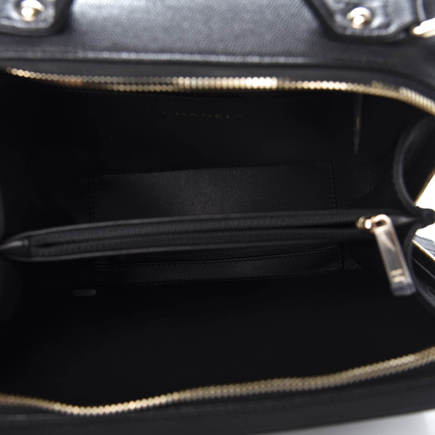 Chanel Caviar Quilted Medium CC Filigree Vanity Case Black 5 of 10