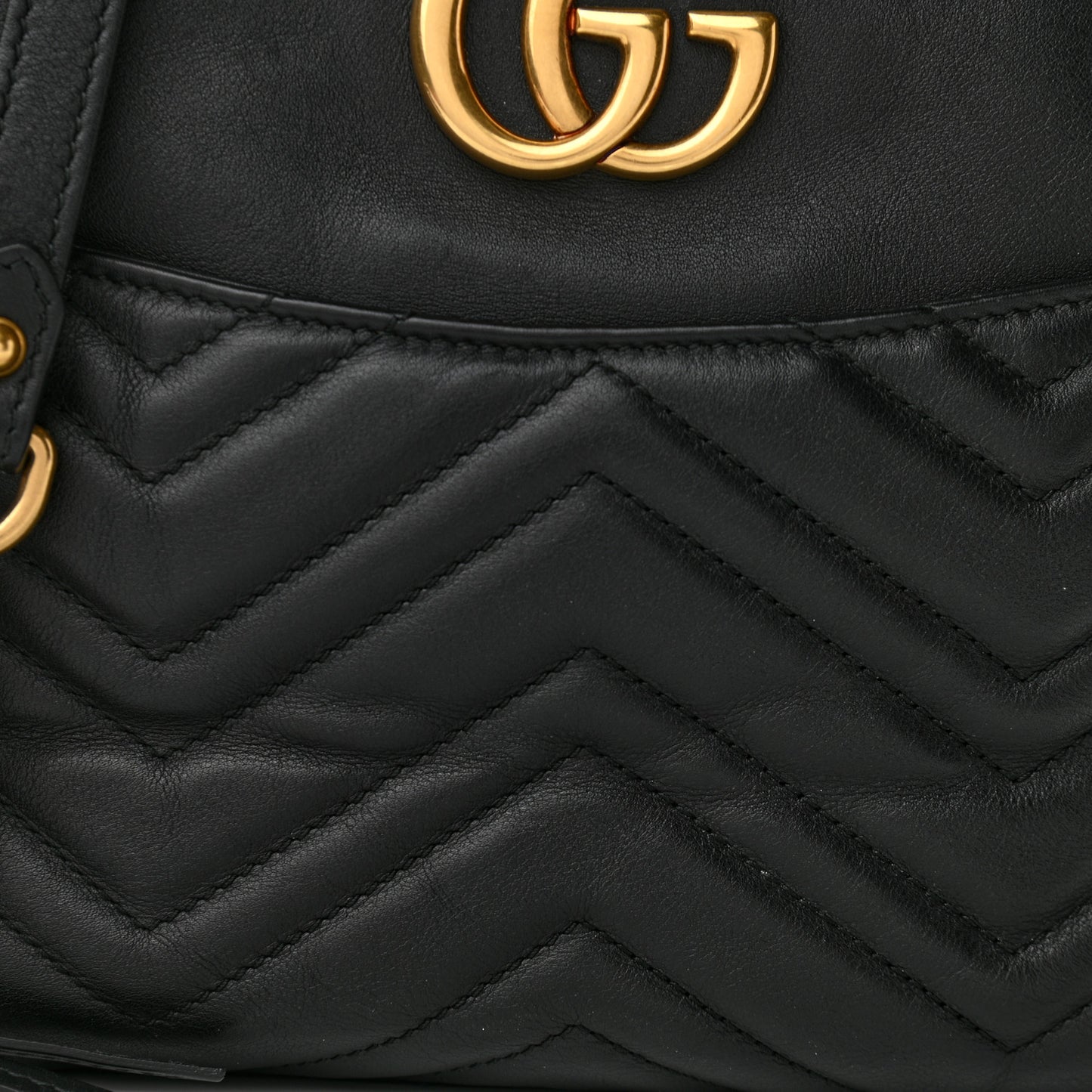 Calfskin Matelasse Medium GG Marmont Chain Shoulder Bag Black