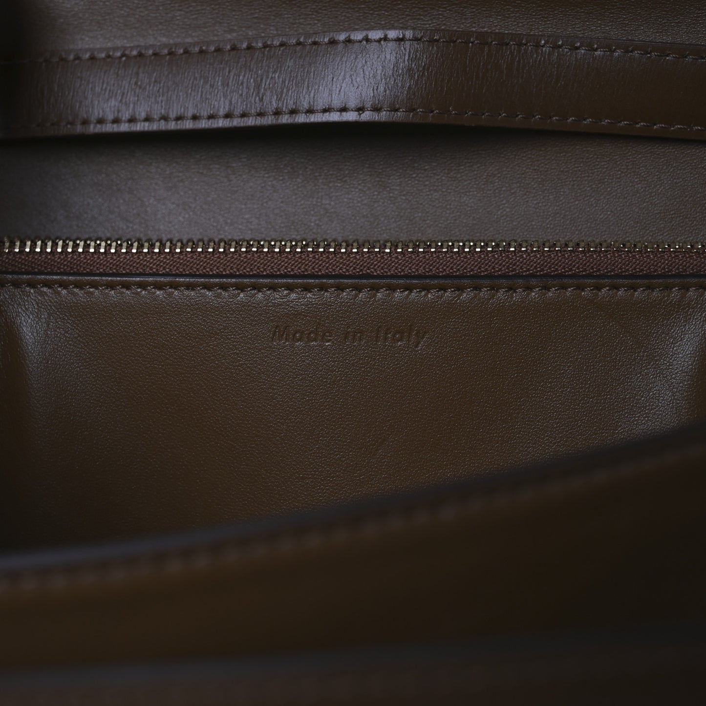 Box Calfskin Medium Classic Box Flap Bag Camel