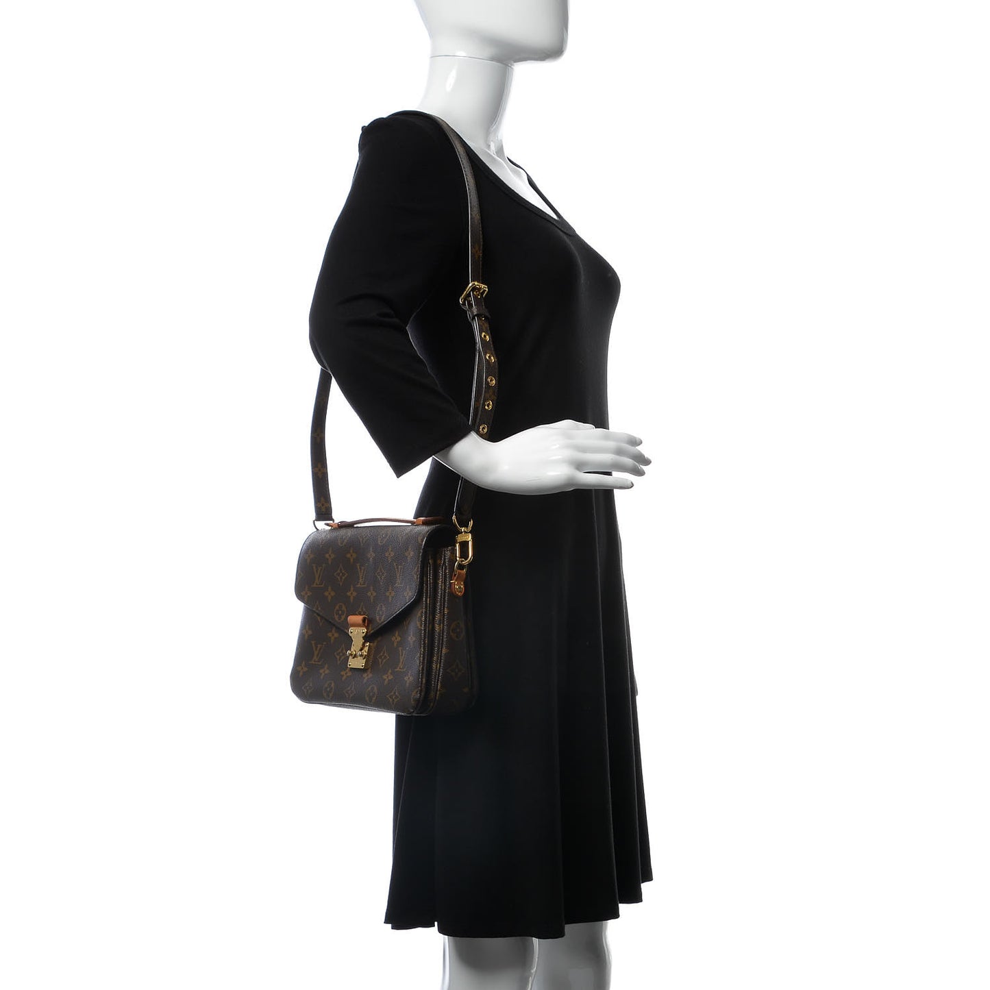 Monogram Pochette Metis