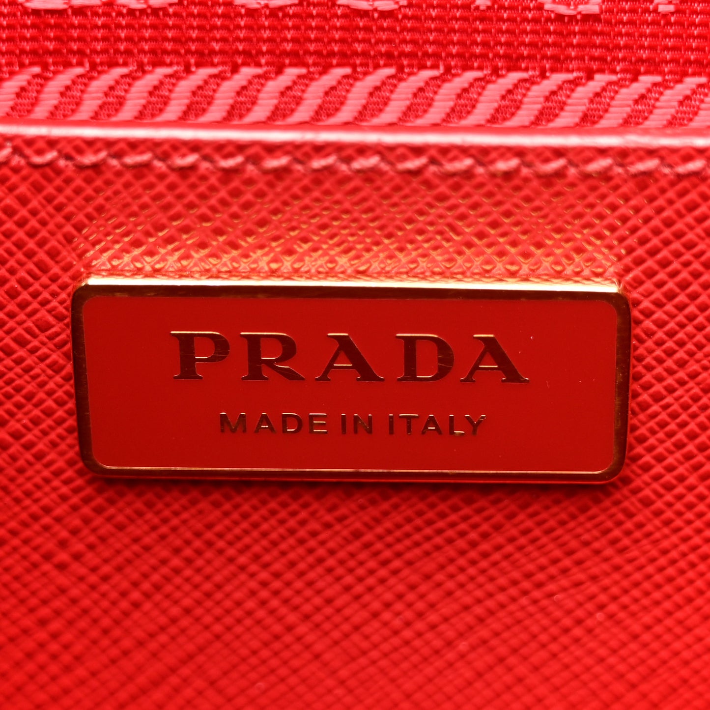 Saffiano Lux Large Galleria Double Zip Tote Fuoco