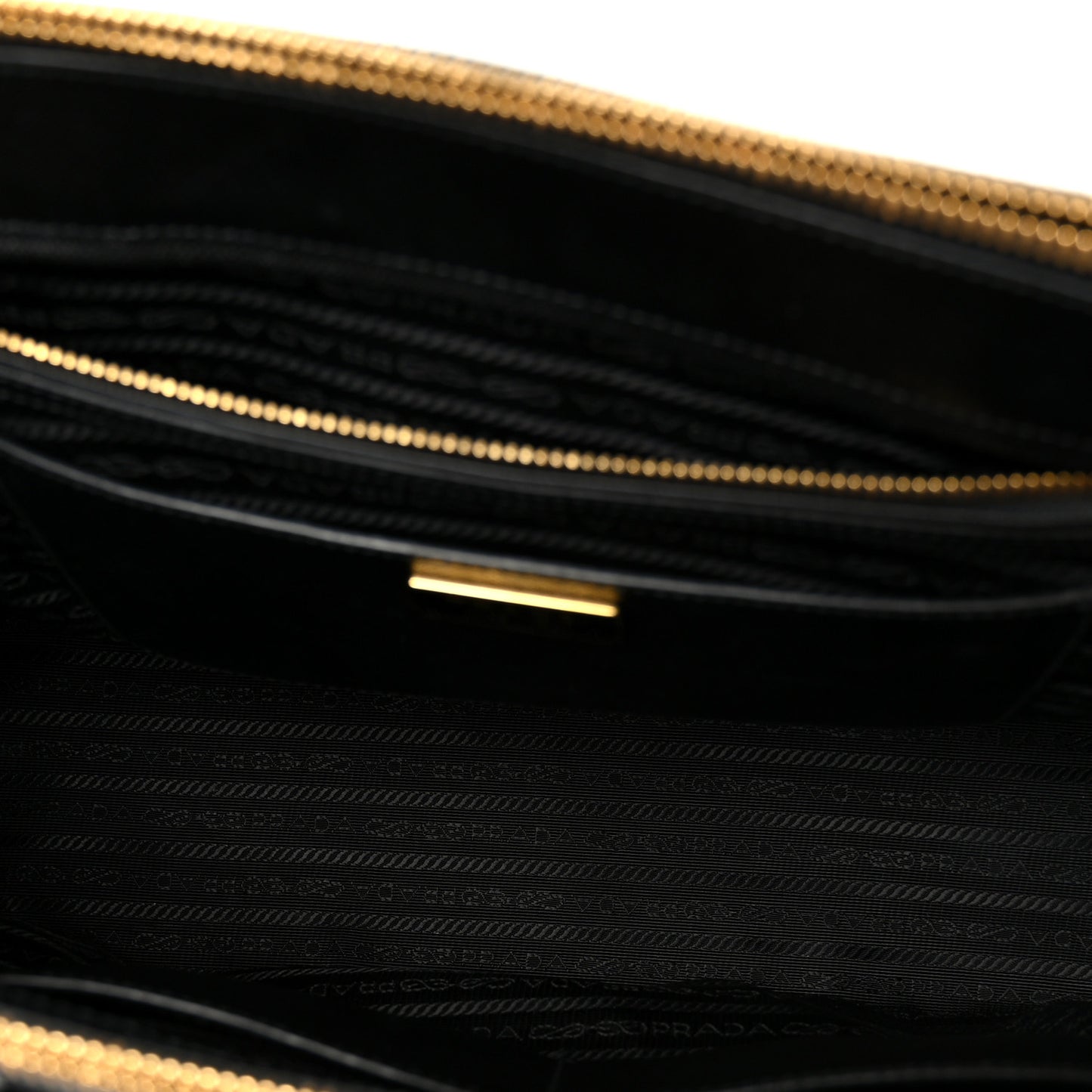 Saffiano Lux Large Galleria Double Zip Tote Black