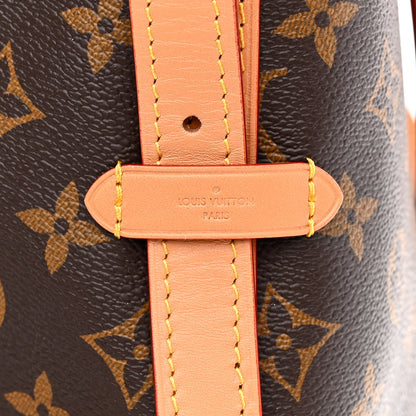 Louis Vuitton Monogram CarryAll MM 7 of 11