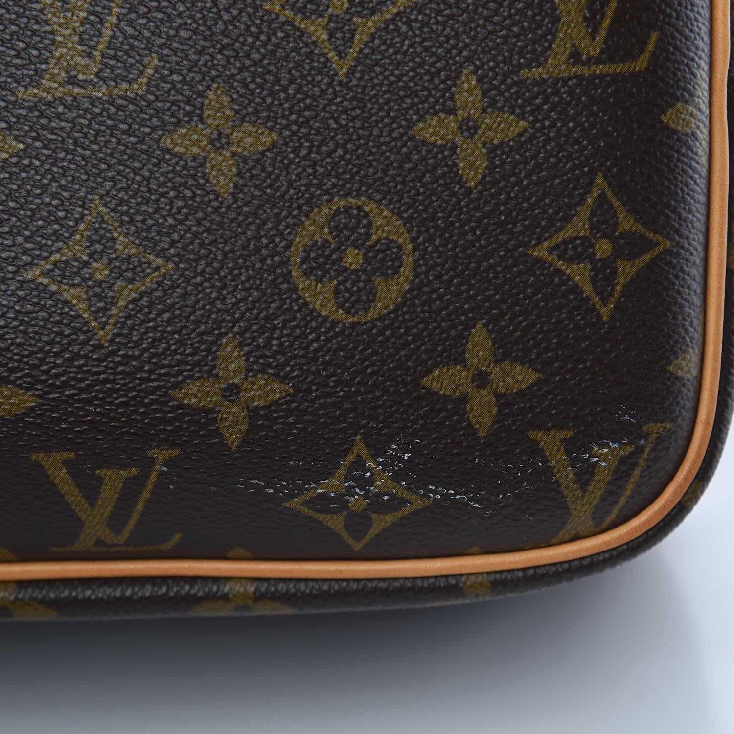Louis Vuitton Monogram Reporter PM 10 of 14