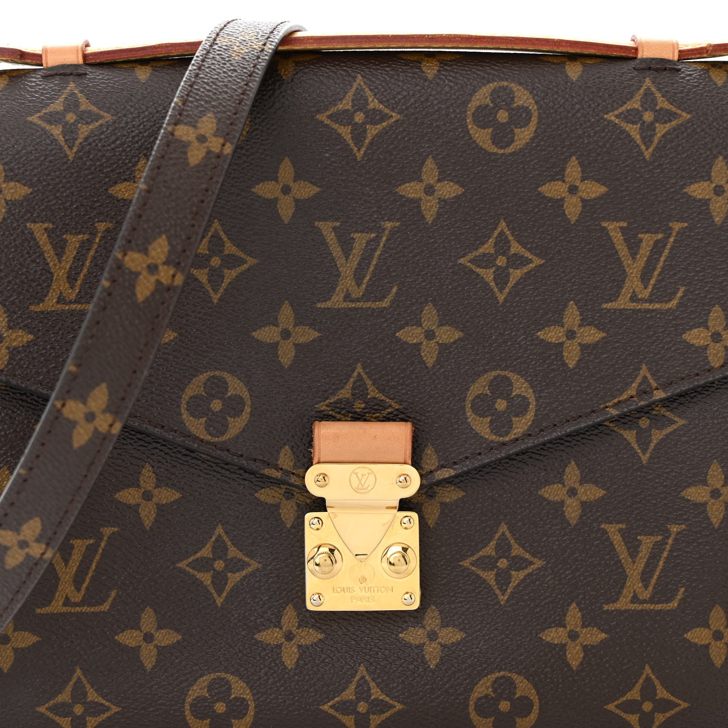 Louis Vuitton Monogram Pochette Metis 8 of 10