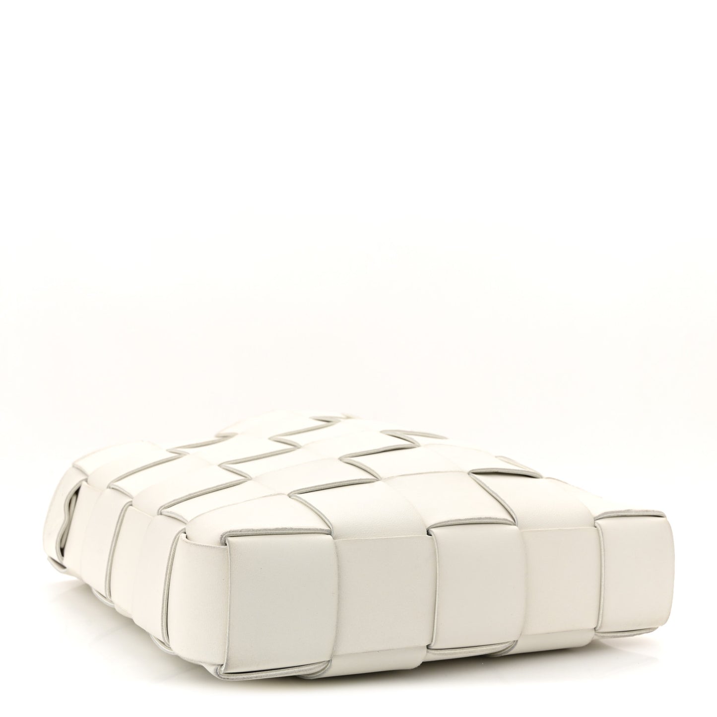 Lambskin Maxi Intrecciato Cassette Messenger Chalk