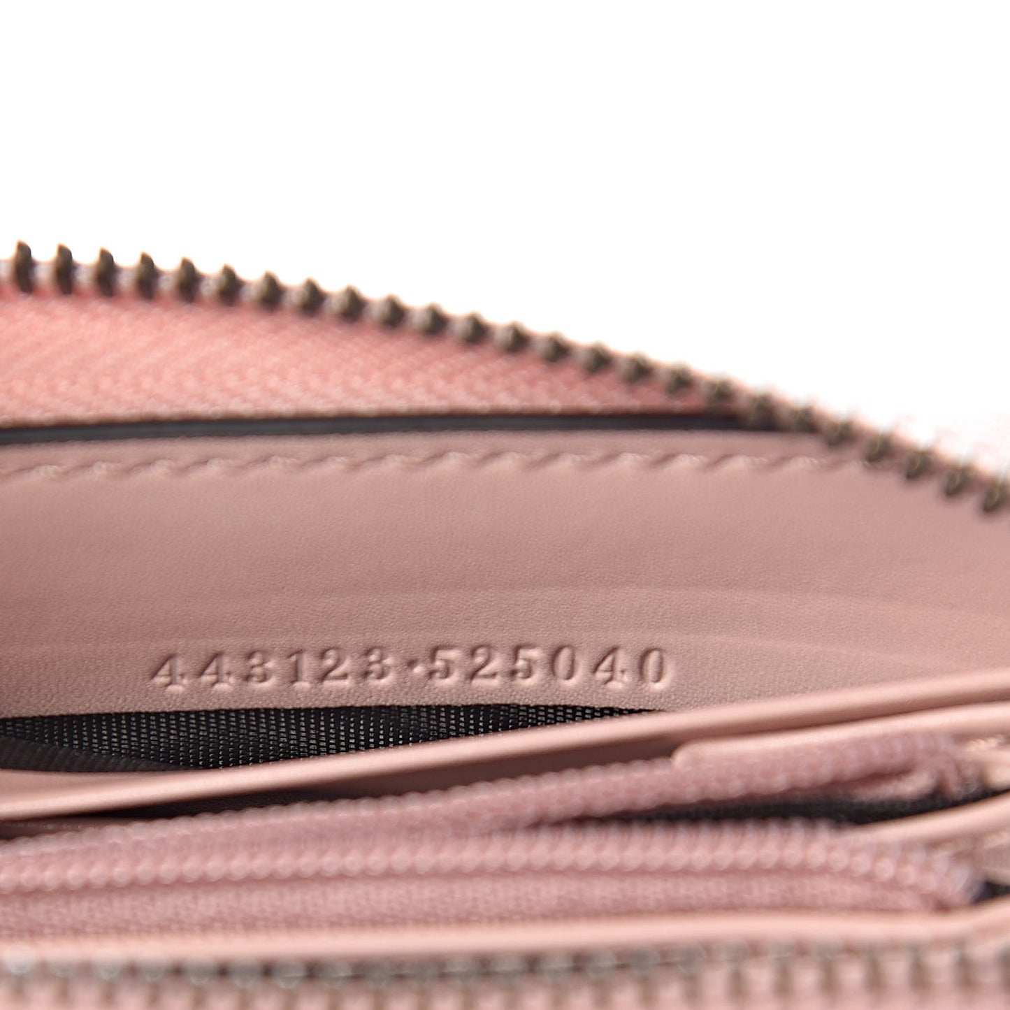 Calfskin Matelasse GG Marmont Zip Around Wallet Perfect Pink