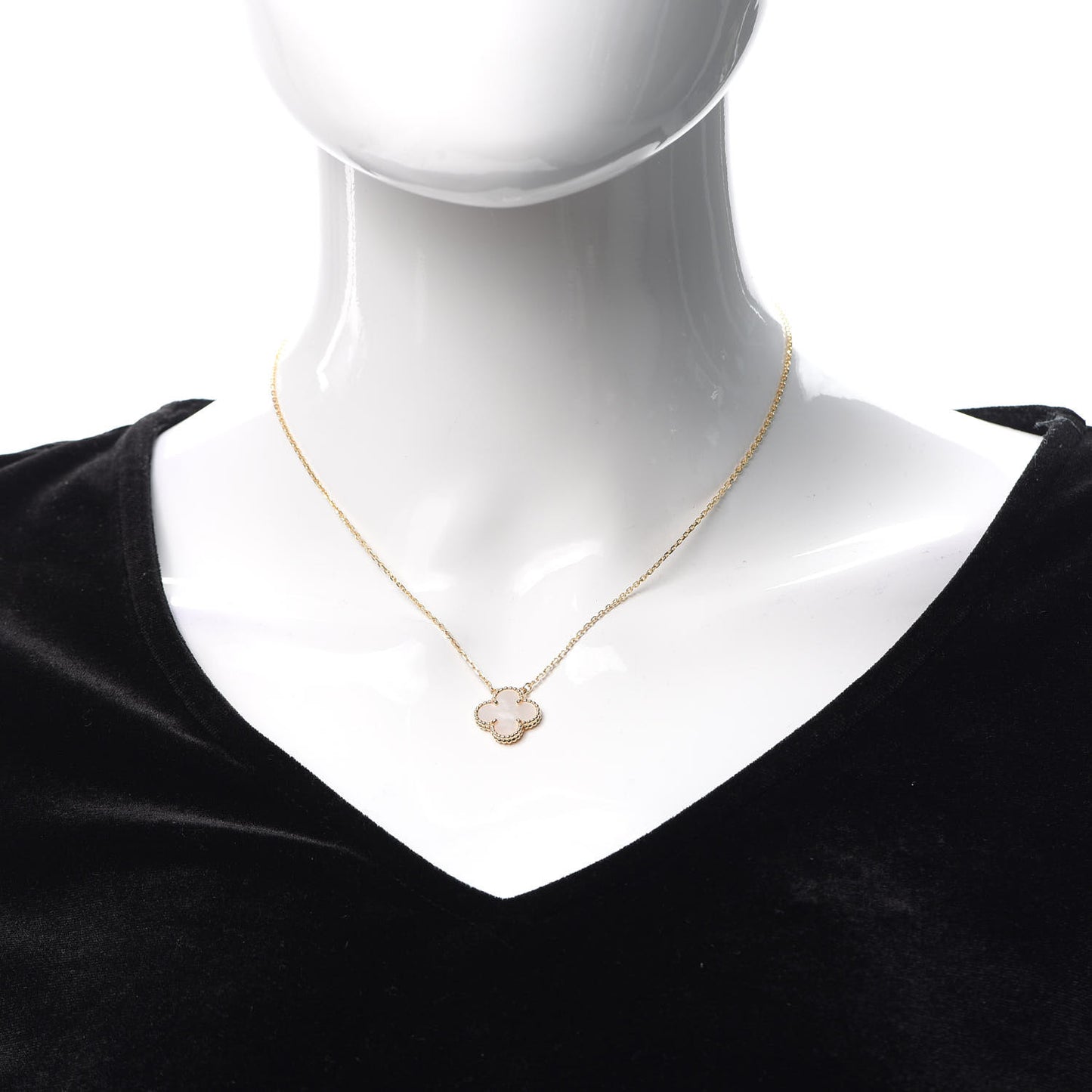 18K Yellow Gold Mother of Pearl Vintage Alhambra Pendant Necklace