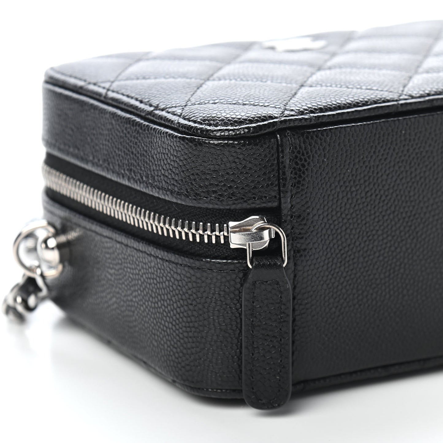 Caviar Quilted CC Vanity Case With Chain Black