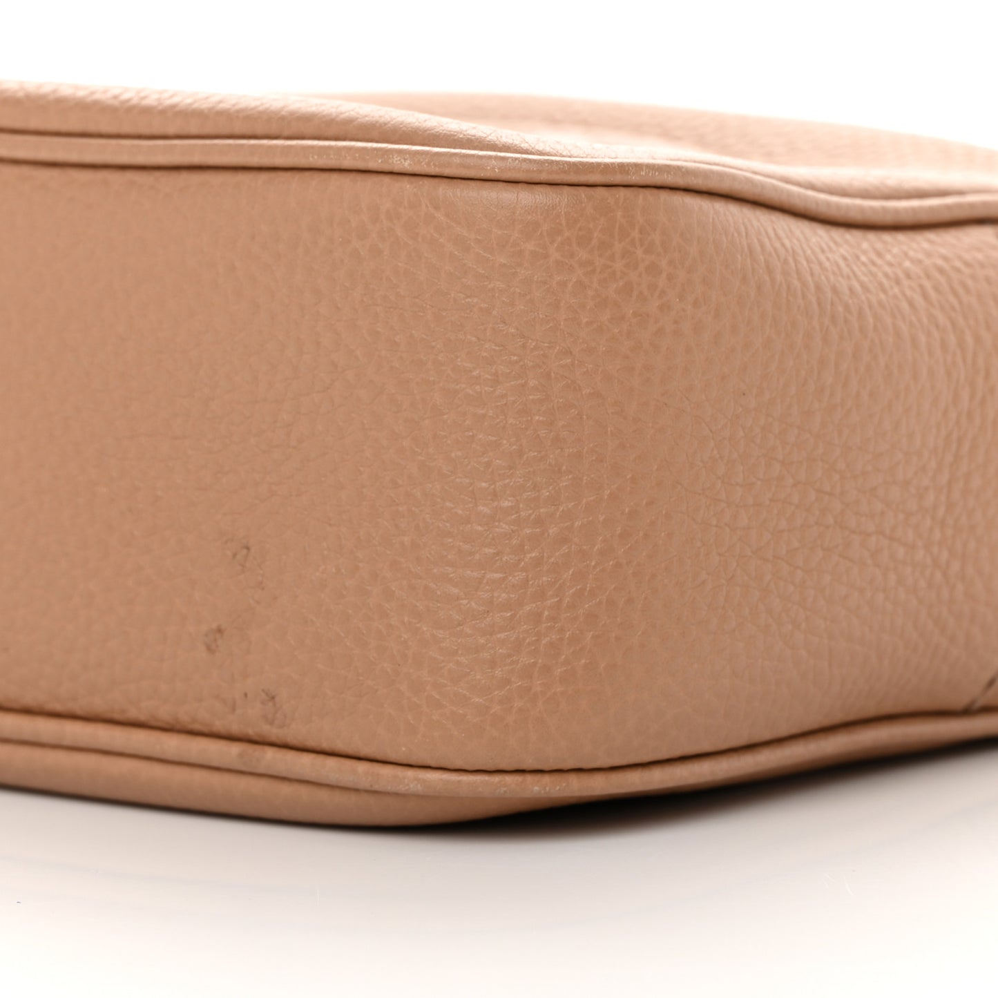 Pebbled Calfskin Small Soho Disco Bag Camelia