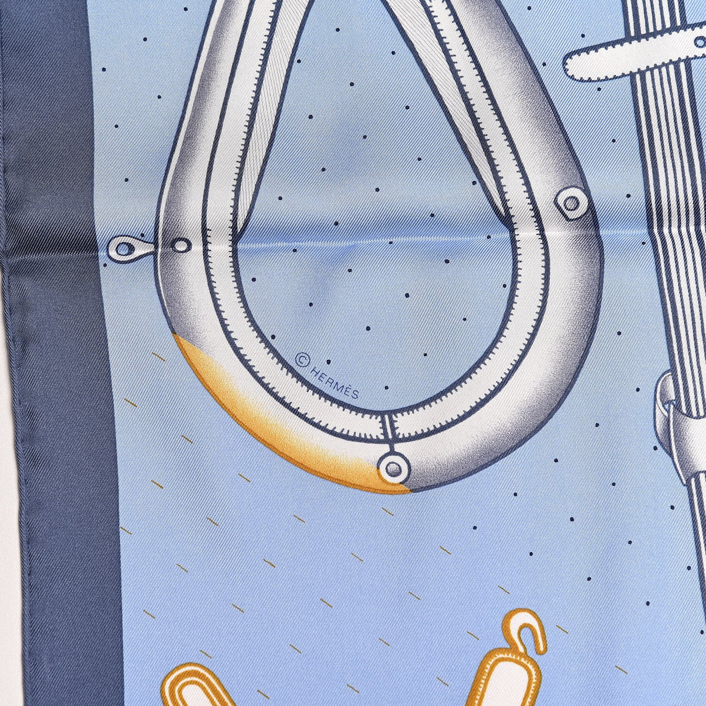 Silk Harnais De Timon Scarf 90 Bleu Ciel Blanc Beige