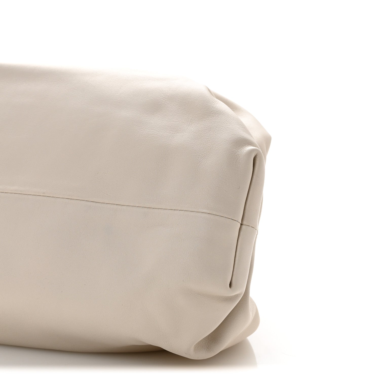 Bottega Veneta Smooth Butter Calf The Pouch Oversized Clutch Plaster 10 of 10