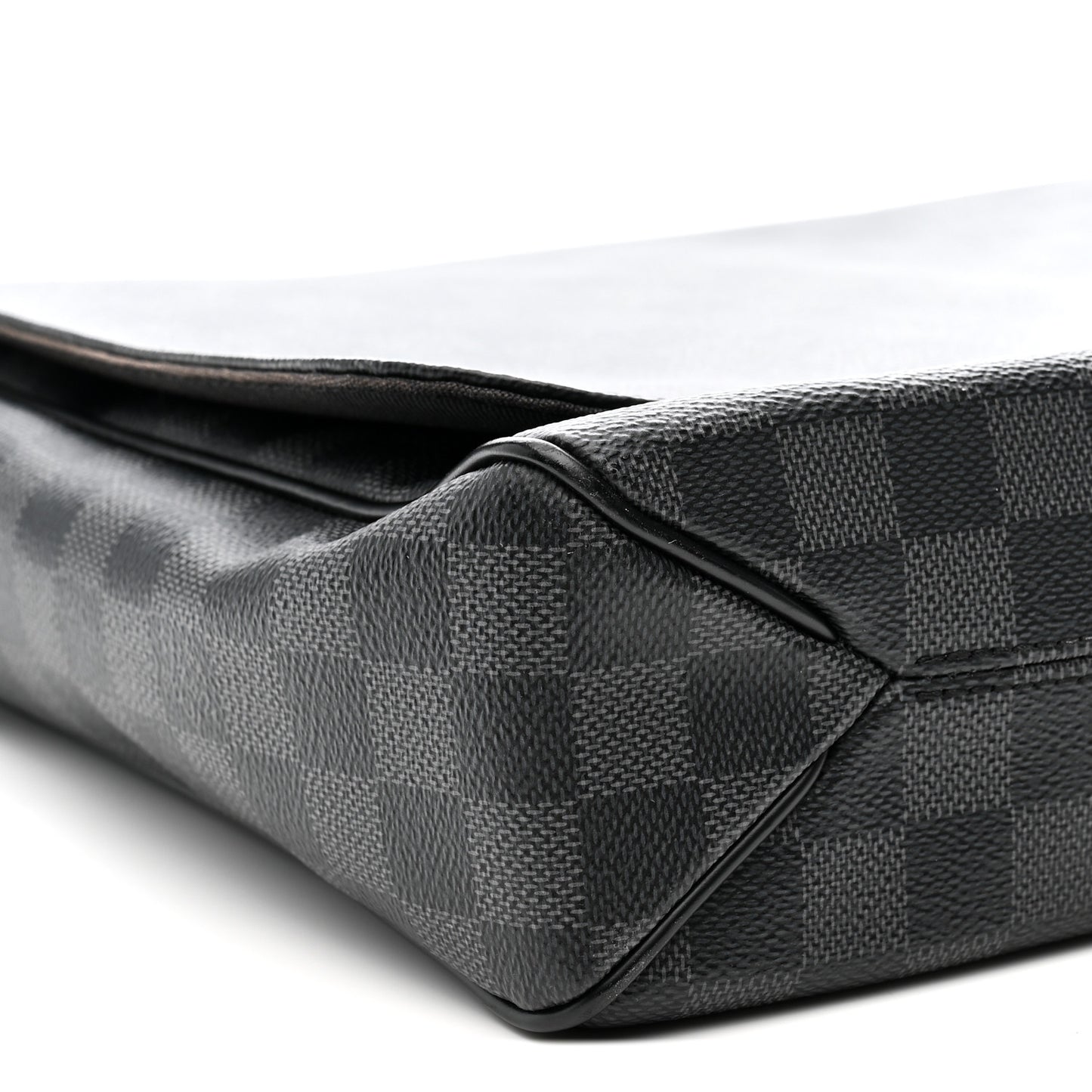 Damier Graphite District MM