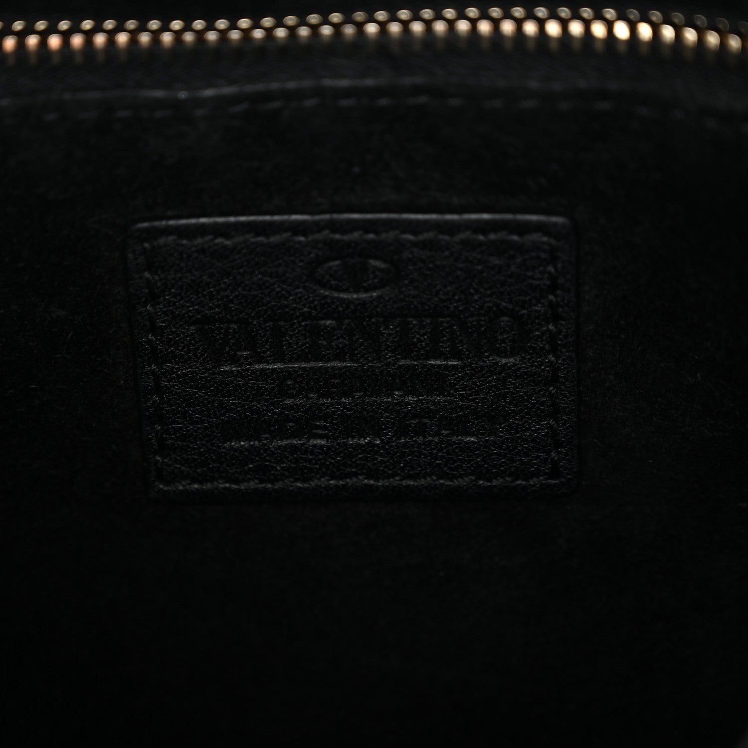 Valentino Garavani Grained Calfskin Rockstud Bucket Bag Black 6 of 10