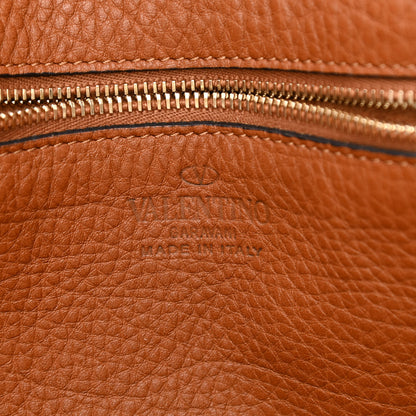 Valentino Garavani Pebbled Calfskin Medium Rockstud Tote Light Cuir 6 of 18