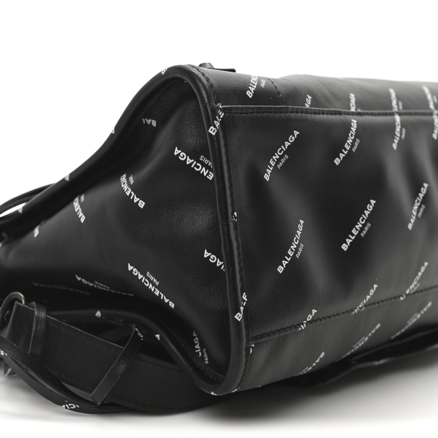 Veau Allover Logo Classic Hardware City Black White