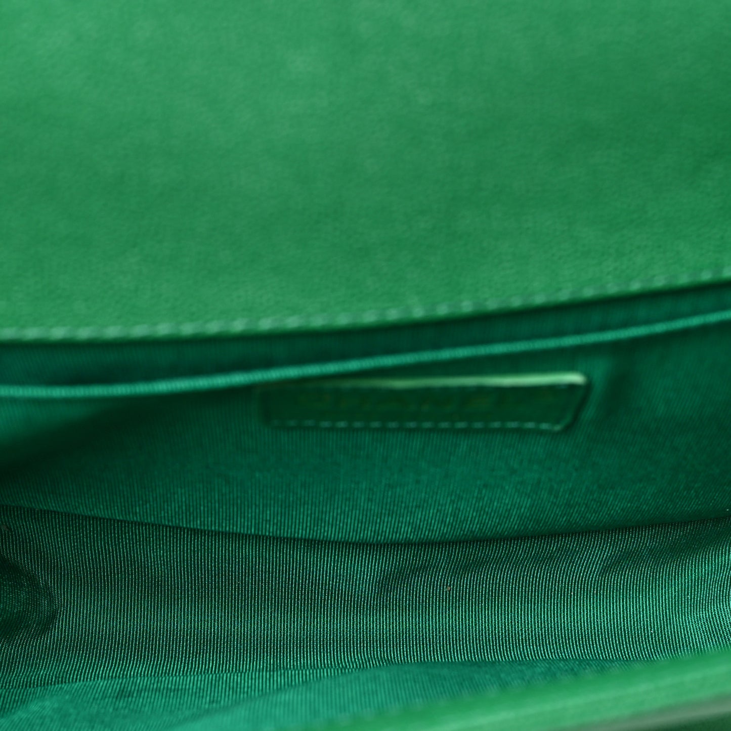Caviar Quilted Medium Boy Flap Green