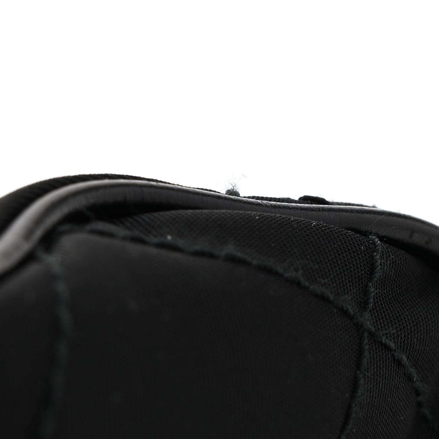 Tessuto Nylon Saffiano Impunturato Quilted Barrel Pochette Black