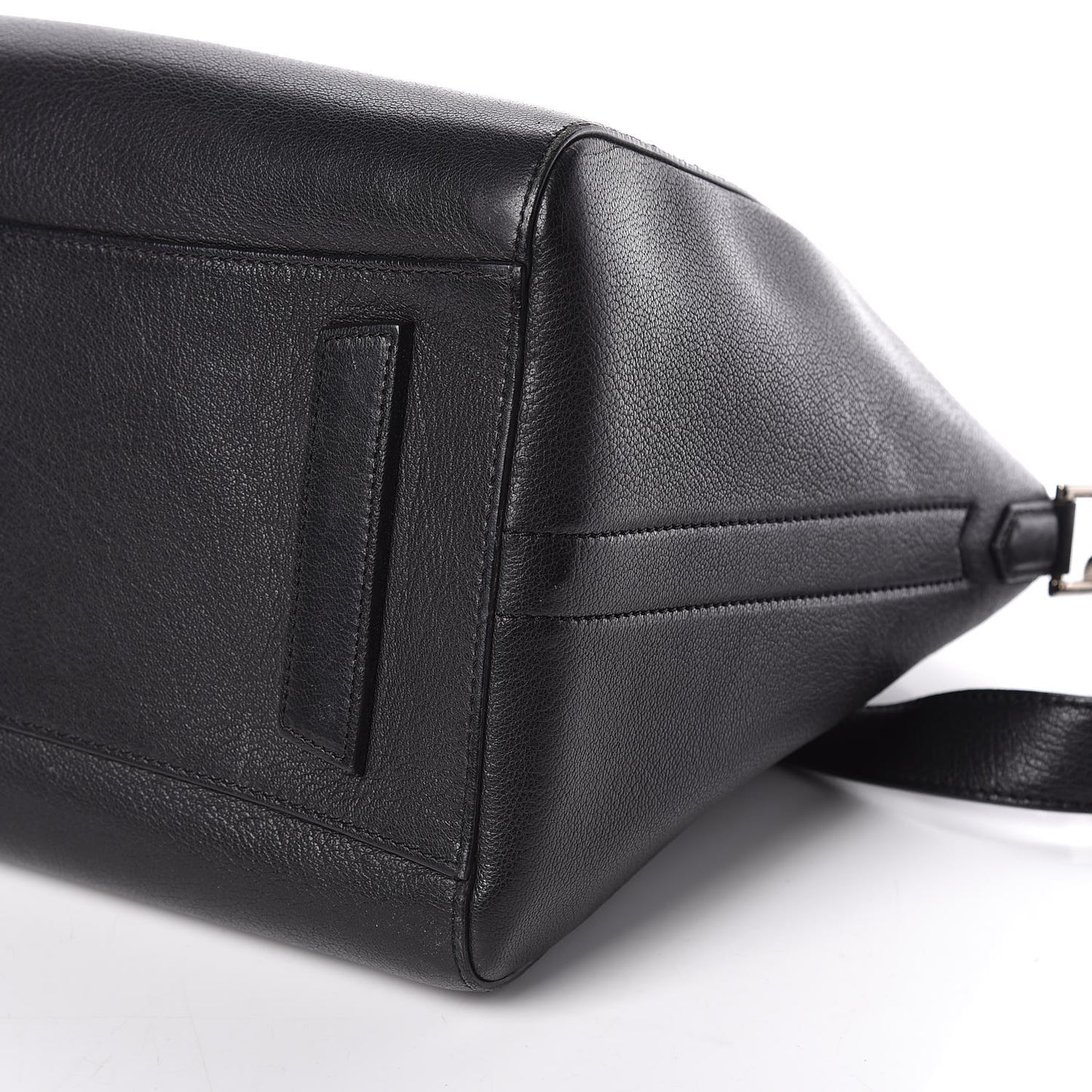Sugar Goatskin Medium Antigona Black