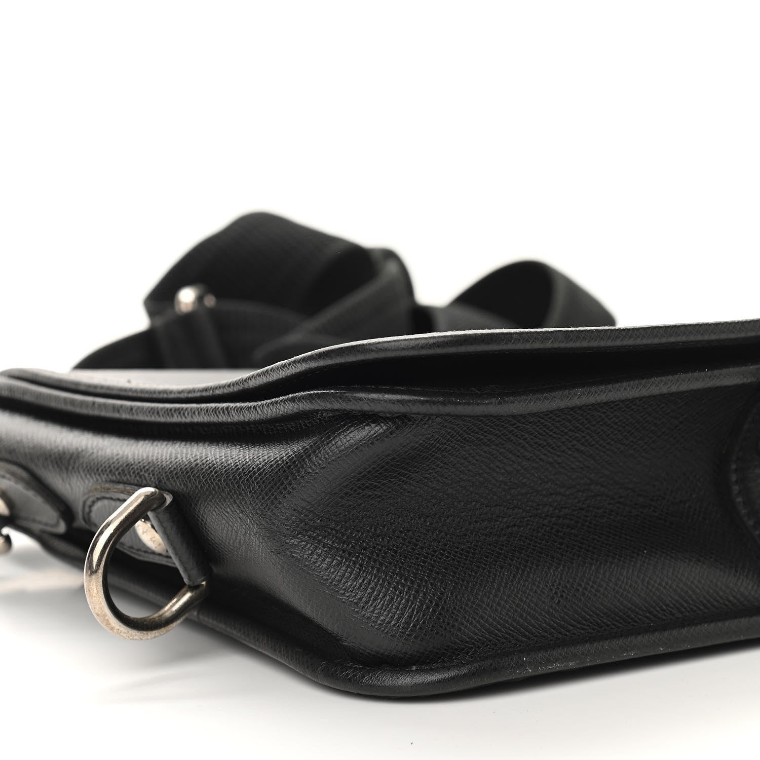 Louis Vuitton Taiga Andrei Ardoise 13 of 14