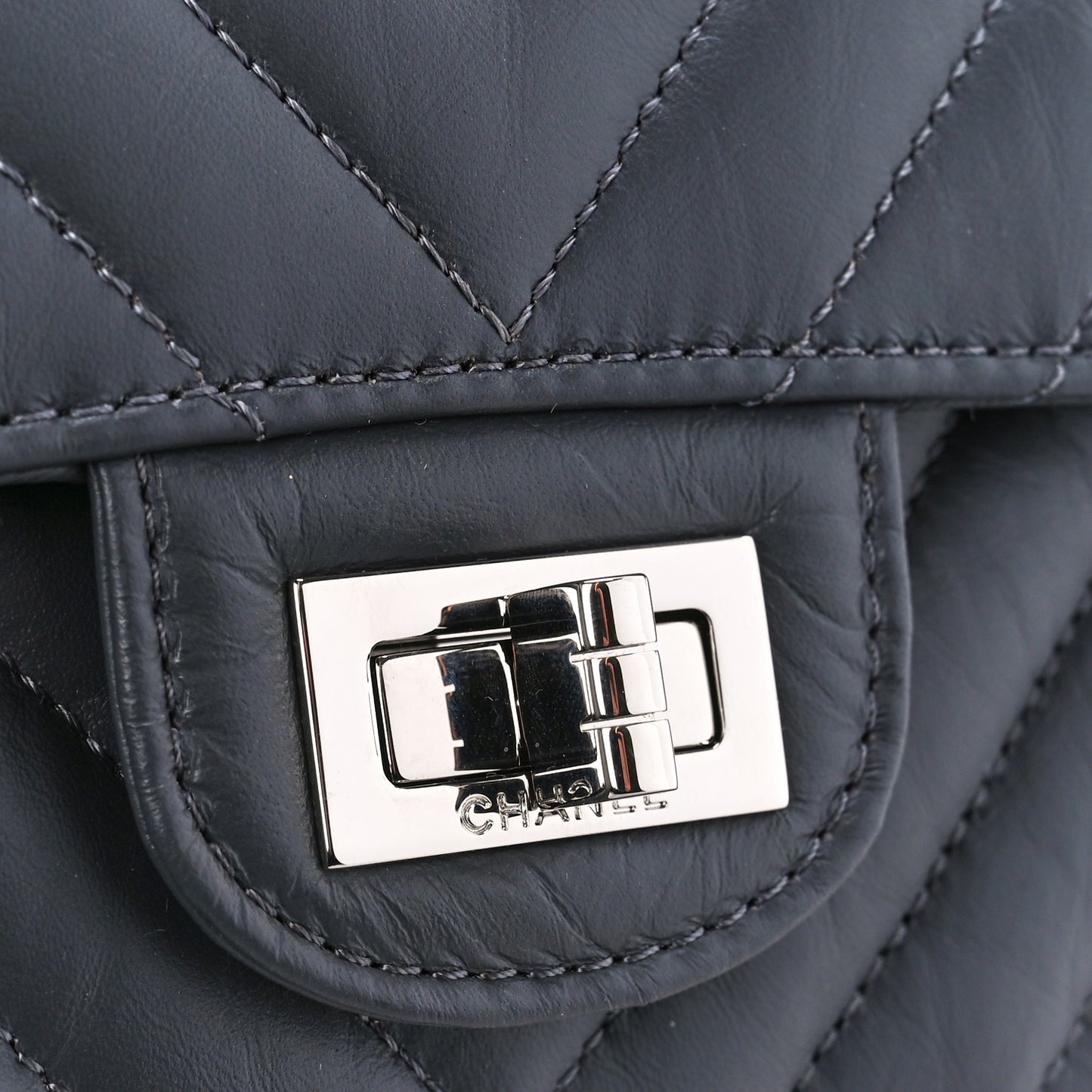 Aged Calfskin Chevron Quilted 2.55 Reissue 225 Flap Dark Grey