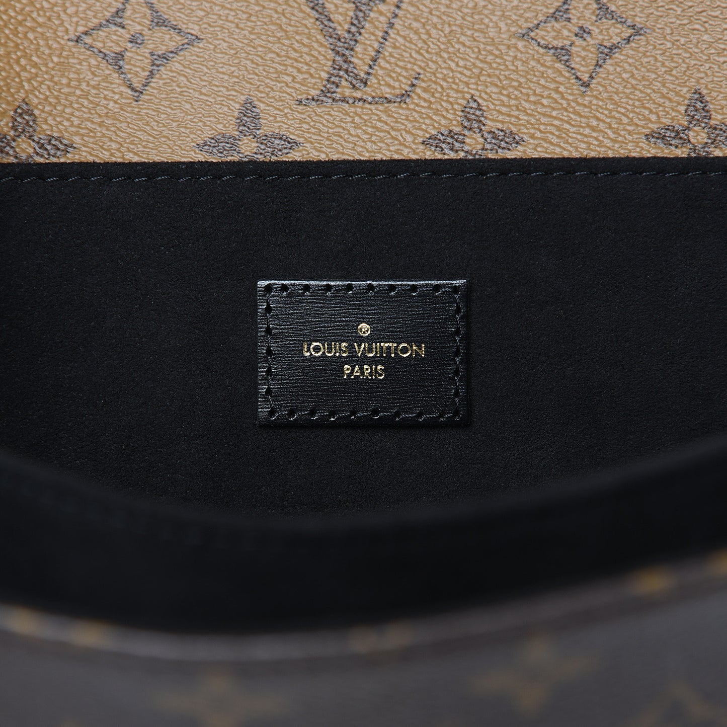 Reverse Monogram Pochette Metis
