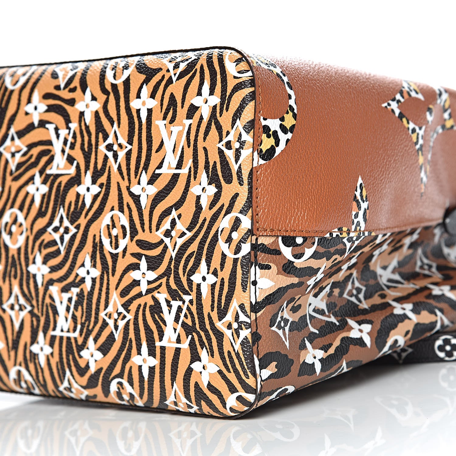Louis Vuitton Monogram Giant Jungle NéoNoé Caramel 7 of 8