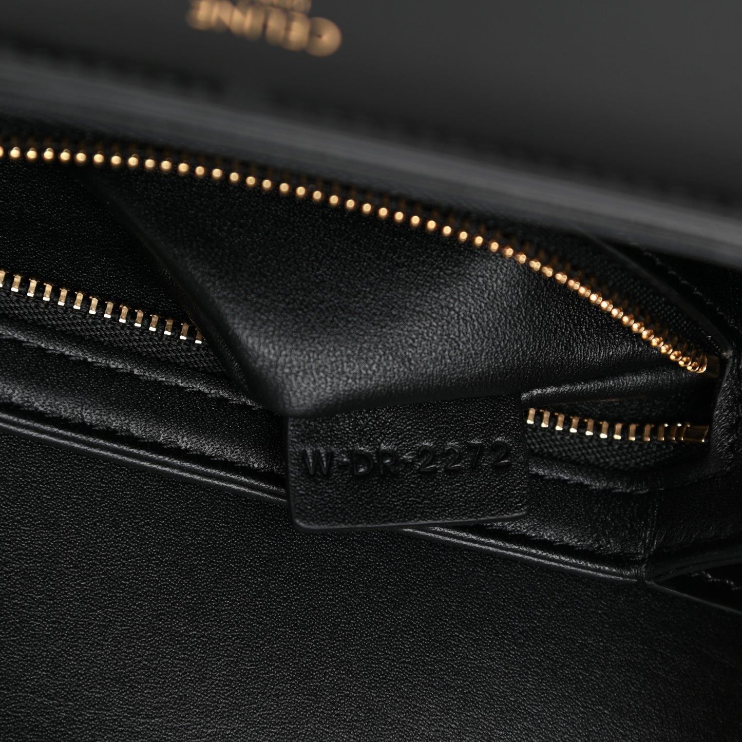 Shiny Calfskin Teen Triomphe Black