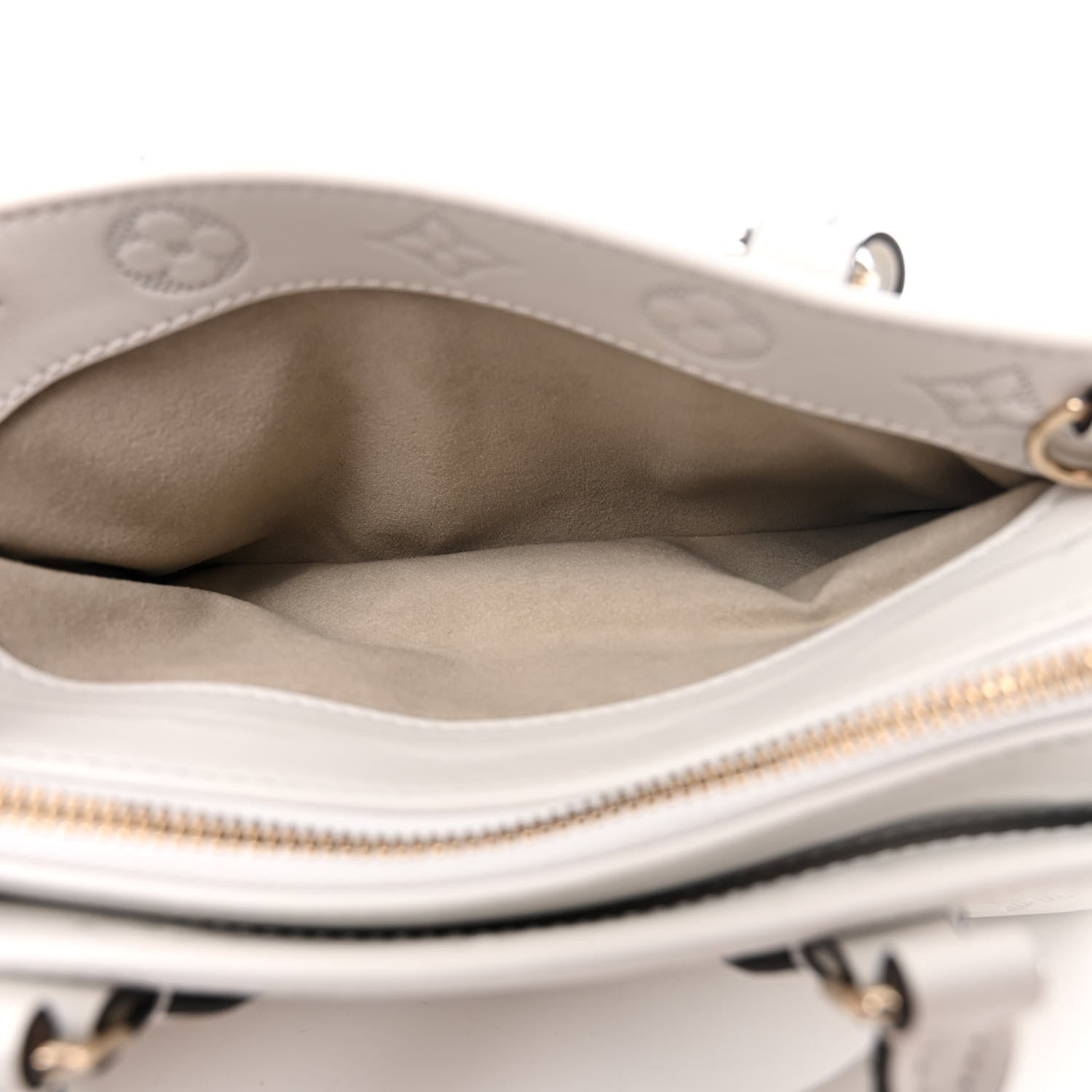 Louis Vuitton Calfskin Embossed Monogram OnTheGo East West White 5 of 11