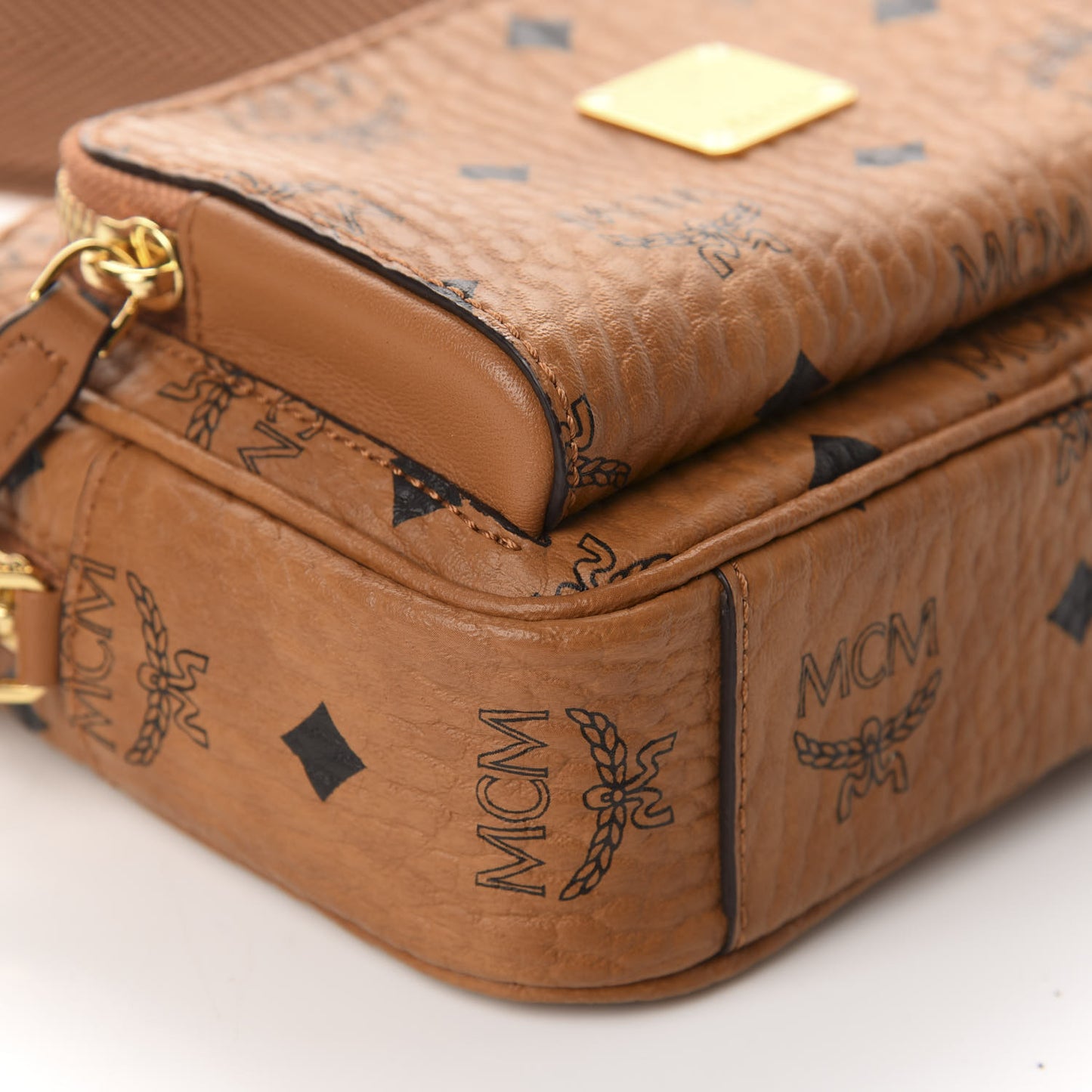 Visetos Klassik Crossbody Bag Cognac