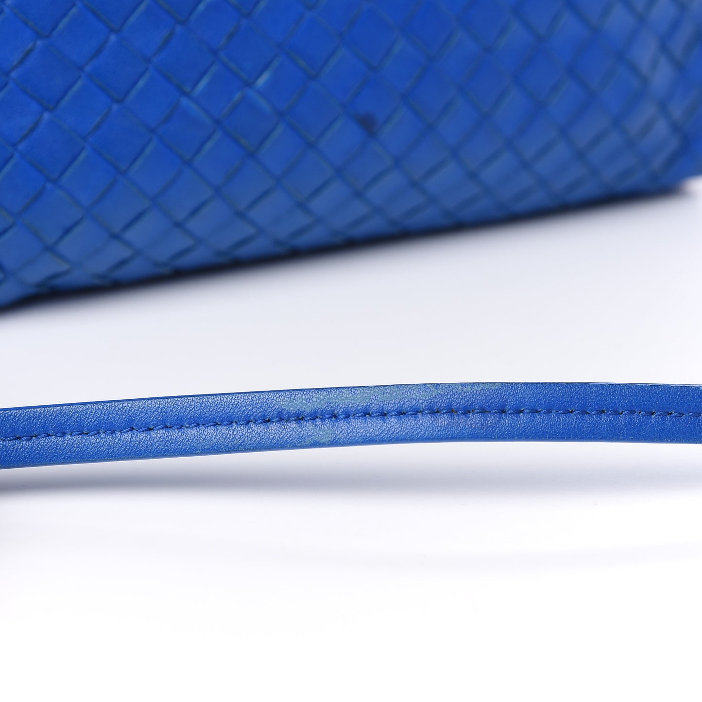 Nappa Intrecciato Nodini Crossbody Messenger Signal Blue