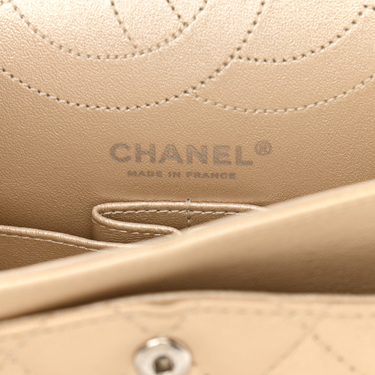 Chanel Metallic Sheepskin Quilted 2.55 Reissue 225 Flap Beige 5 of 9