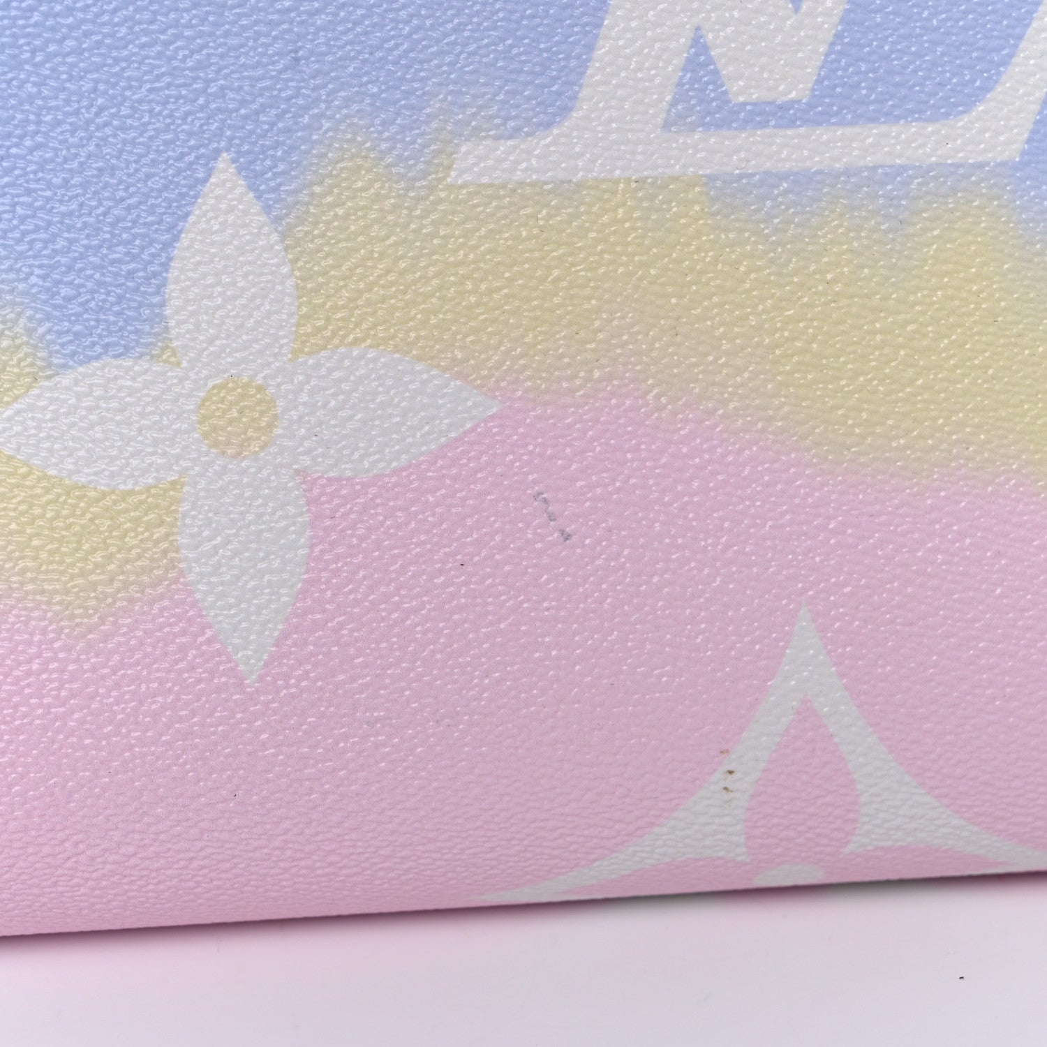 Louis Vuitton Monogram Escale Onthego GM Pastel 19 of 20
