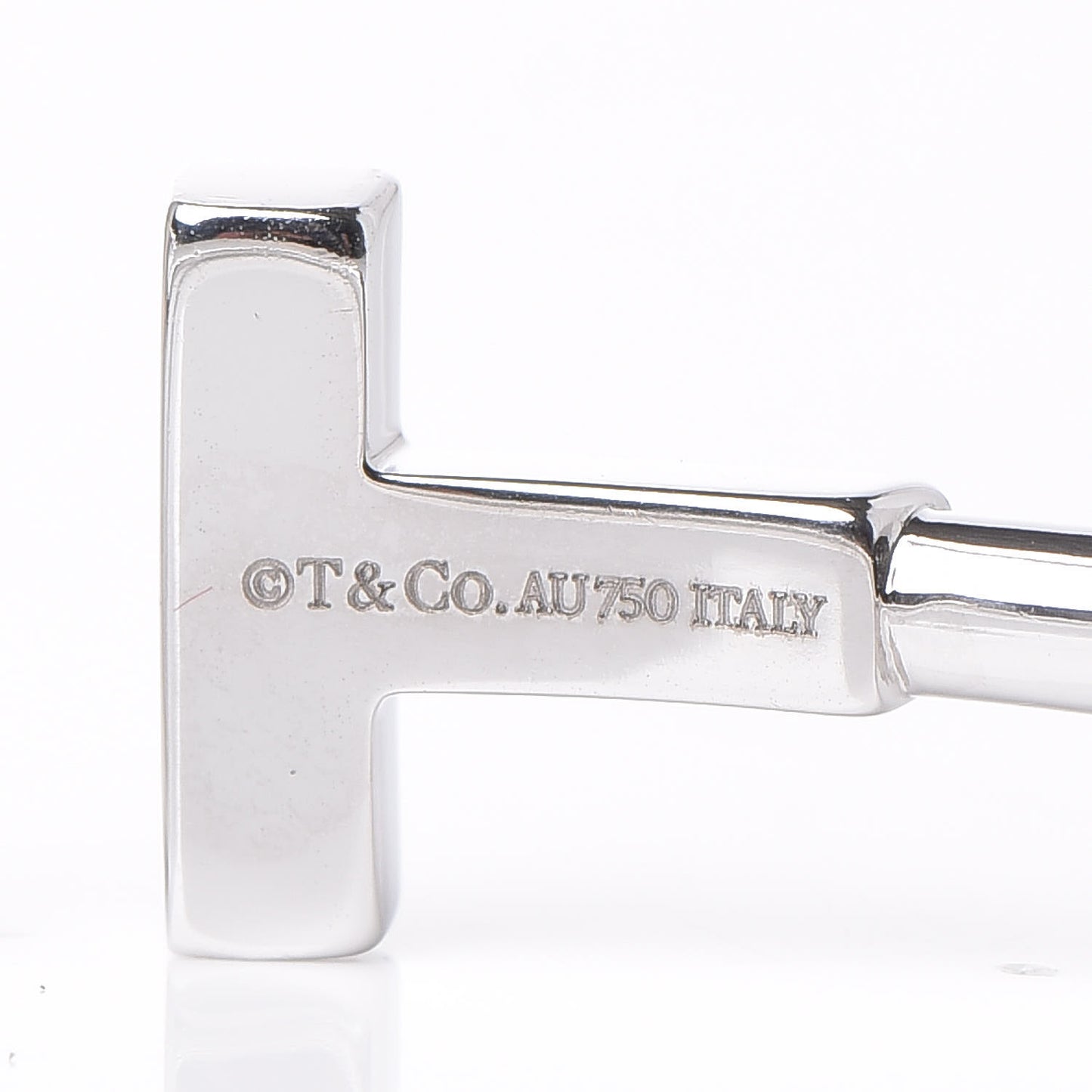 18K White Gold Diamond T Wire Bracelet