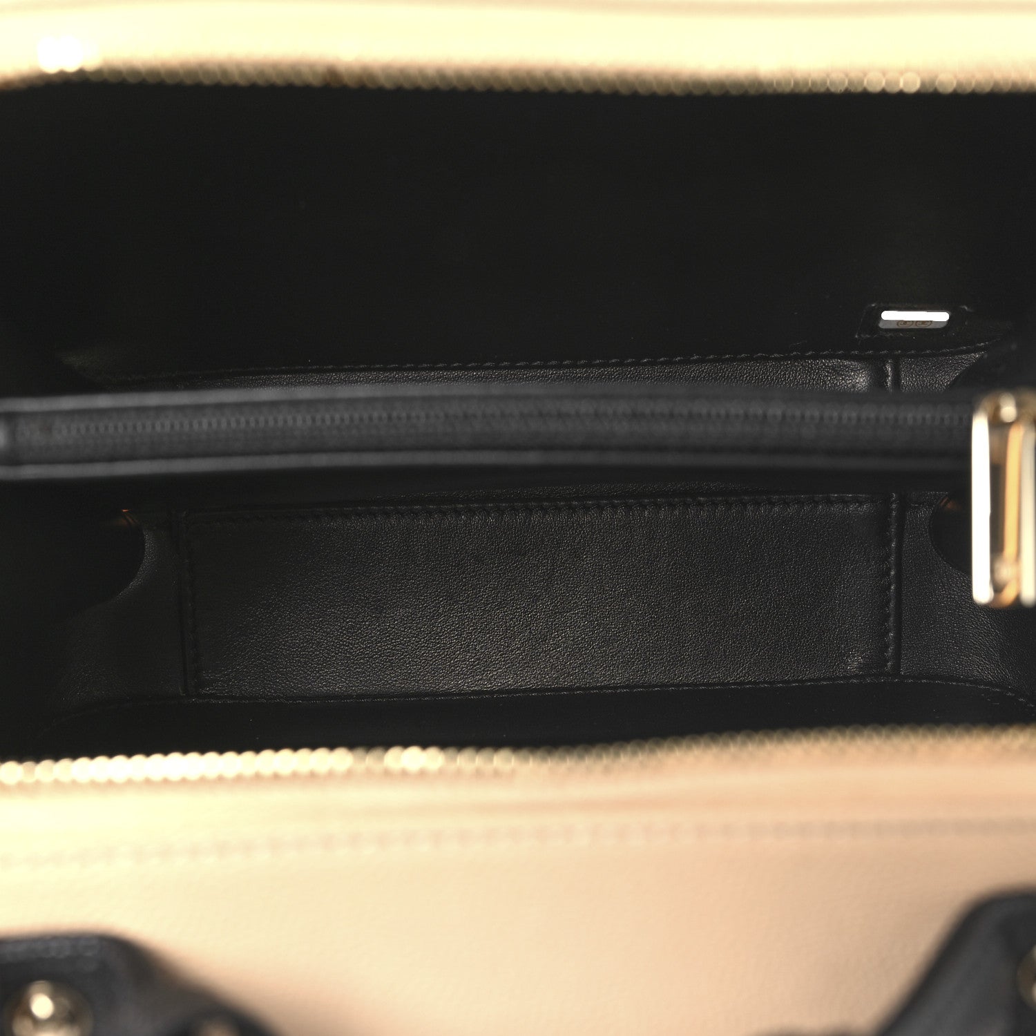 Chanel Caviar Quilted Medium CC Filigree Vanity Case Beige Black 5 of 10